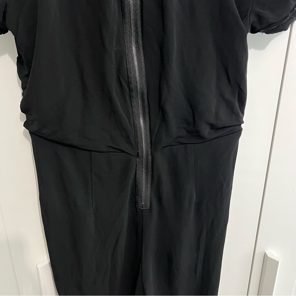 Elie Tahari jumpsuit, black, size 4 - Picture 7 of 16